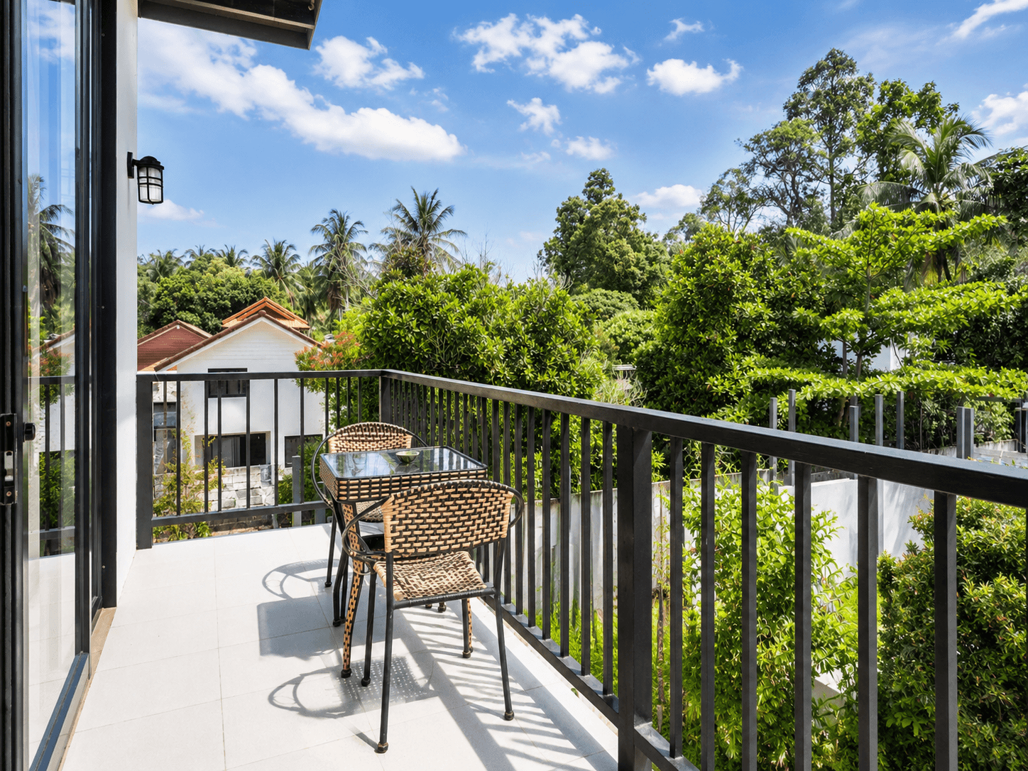 Beachside Villa - Image 11
